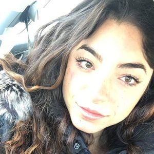 Meet your Posher, Corinne